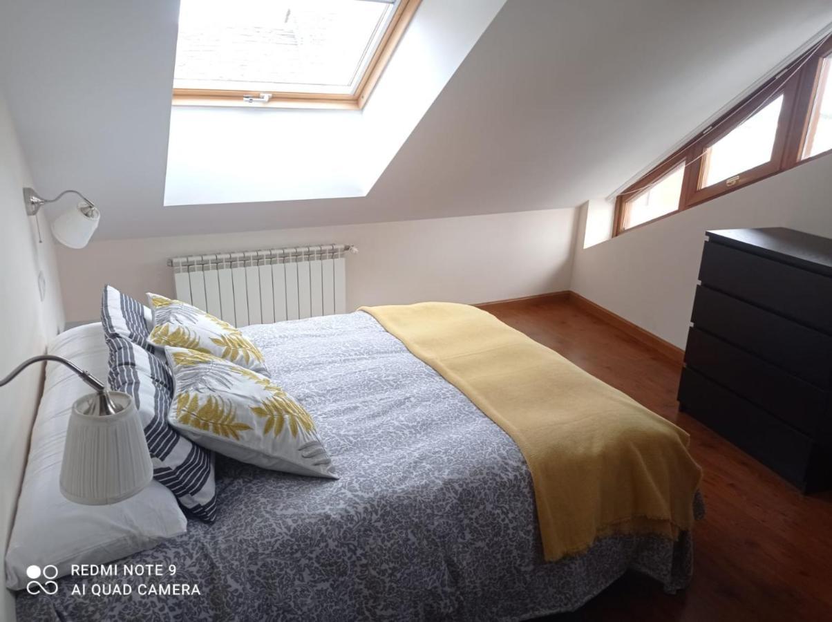 Atico Cine Colon Apartment รีบาเดโอ ภายนอก รูปภาพ